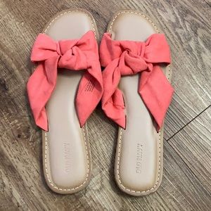 Old Navy knot slide